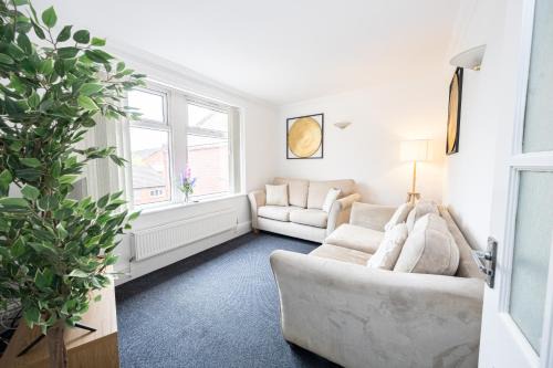 Didsbury Apartment | The Burton- Free Gated Parking