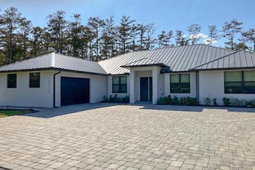 Bonita Springs House | The Busy Bee