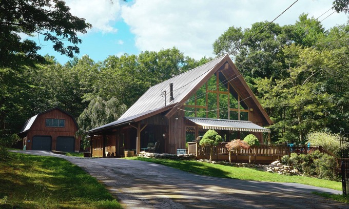 Rowland Cabin | The Cabin at Deep Hollow