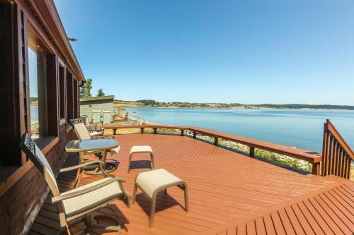 Coupeville House | The Cabin At Penn Cove