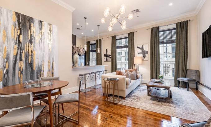 French Quarter Apartment | The Cajun - 2B/2B Historic FQ Apt. - 60 Day Min. Rental