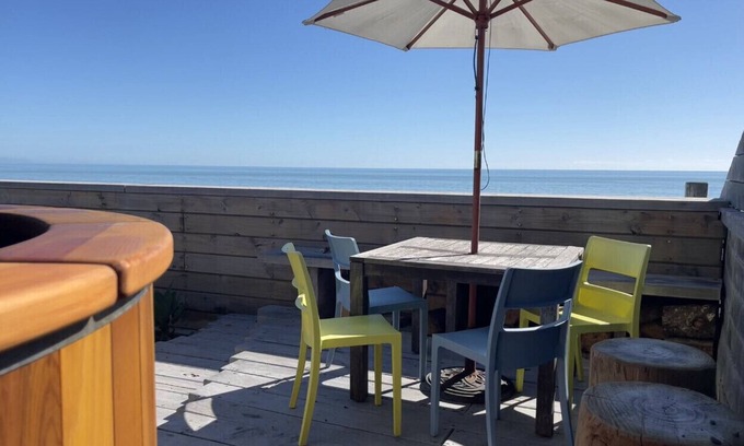 Haumoana Cabin | The Cape View Pacific Ocean Experience