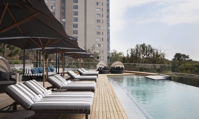 Sandown Hotel | The Capital on the Park