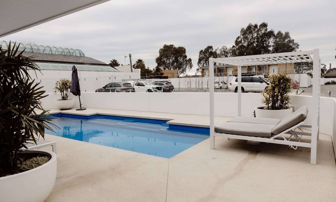 Shepparton South Hotel | The Carrington Hotel Shepparton
