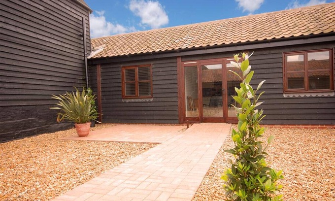Wangford House | The Cartshed - One Bedroom House, Sleeps 2
