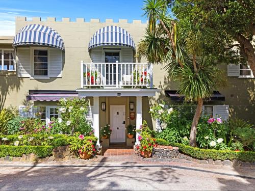 Cowes Hotel | The Castle - Villa by the Sea