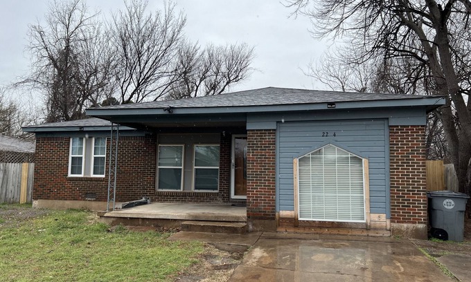 Lawton House | The Cater House - charming 3-bedroom house with WiFi in peaceful Lawton