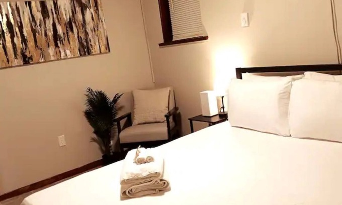 Silver Lake Apartment | The Cellar-Suite at Silver LakeNEW 1-Bed APT