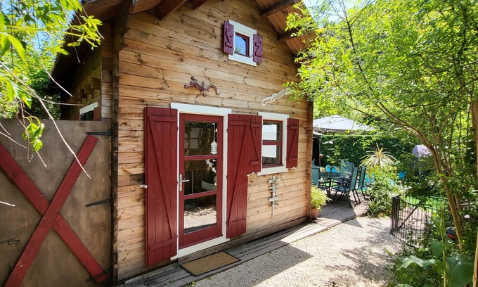 Saint-Jean-du-Pin Ski Chalet | The chalet with jacuzzi and sauna