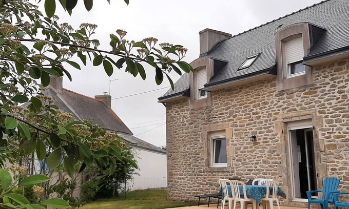Guilvinec House | The charm of a renovated fisherman's house, a stone's throw from the port.