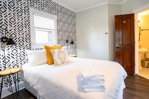 Five Points Apartment | The Charming Cowboy