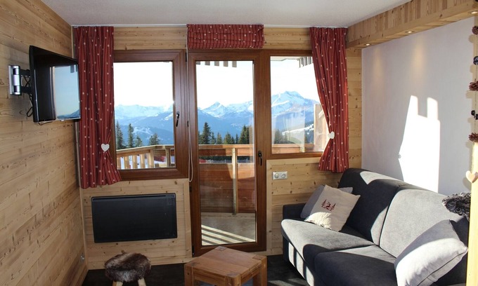 Avoriaz Apartment | The charming MalinKiGa studio with mountain corner, fully renovated