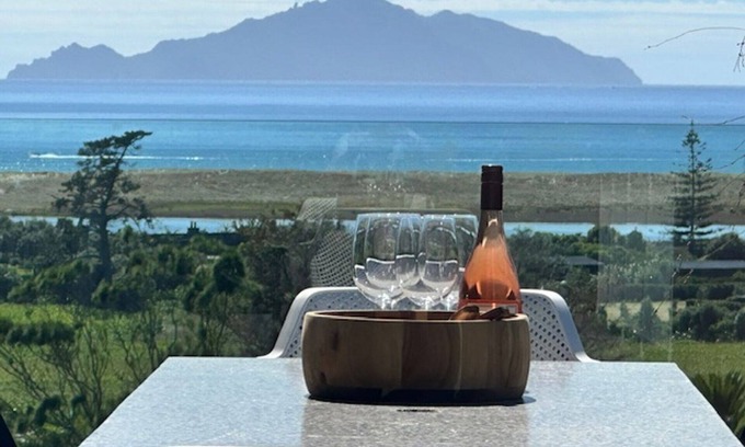 Waipu House | The Chocolate Box - Waipu Cove Holiday Home