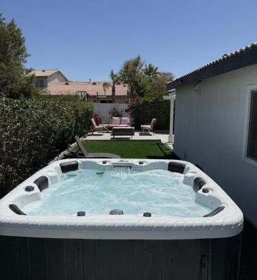 Coachella House | The Coachella Gem weekly discounts