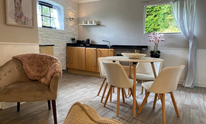East Morton House | The Coachhouse