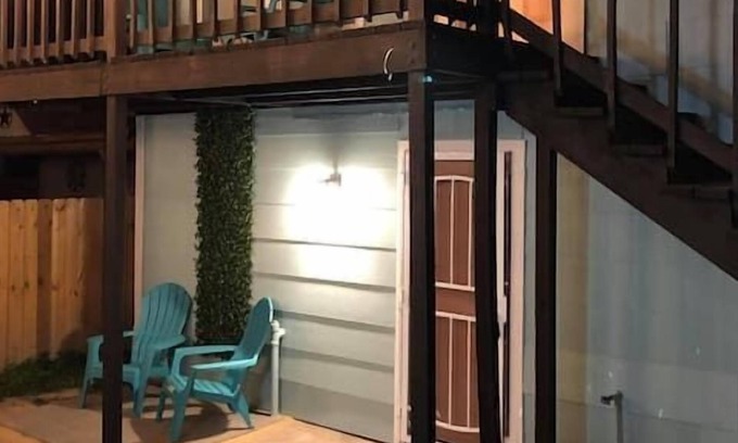 Baytown Apartment | The Comfi Coral - Large 1 Bedroom Studio A