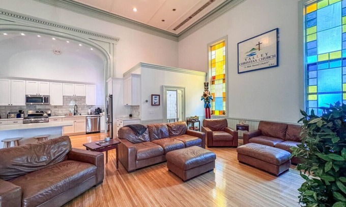 Conway House | The Conway Meeting House + Church | 10 BDRM + Pond