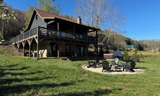 Vilas Cabin | The Copper Cabin: Creek-side Mountain Luxury