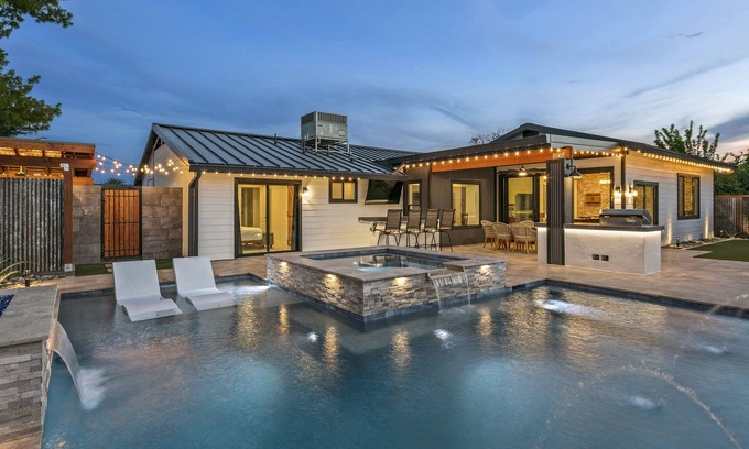 Deer Valley House | The Copper Haven: Luxurious Heated Salt Pool & Spa w/Game Room