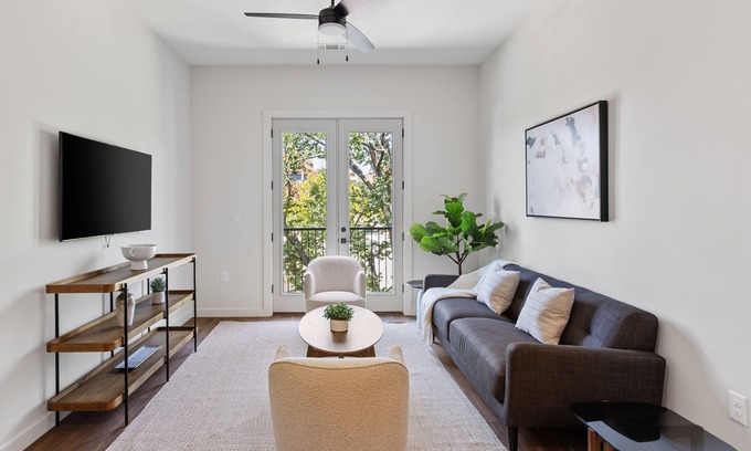 Fort Worth Apartment | The Corbin 1205 – Cowtown Urban Oasis 1 bedroom