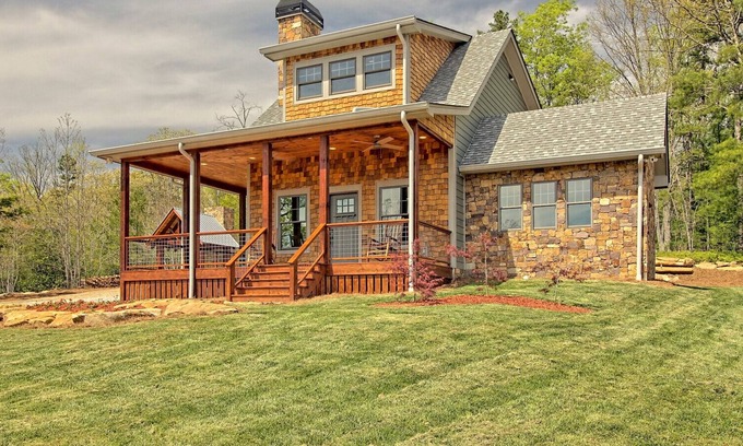 Clarkesville Cottage | The Cottage at Panther Creek