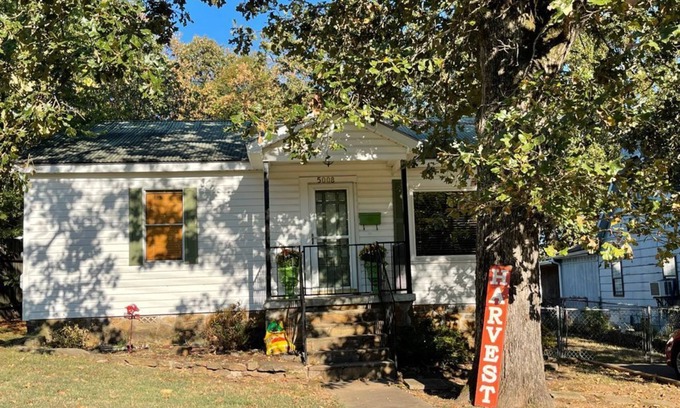 North Little Rock Cottage | The Country Quilt Cottage