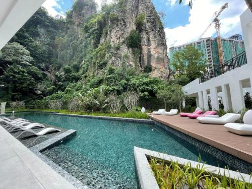 Hulu Kinta Apartment | The Cove Ipoh Garden East, Taman Ipoh Permai, Garden East, 31400 Ipoh, Perak, Fully Air-Con