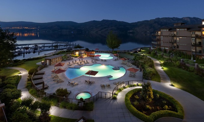 Westbank Resort | The Cove Lakeside Resort