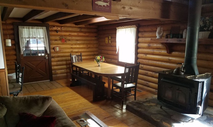 Taswell Cabin | The Cove Ponderosa Cabin.30 seconds from Patoka Lake.Sleeps 15