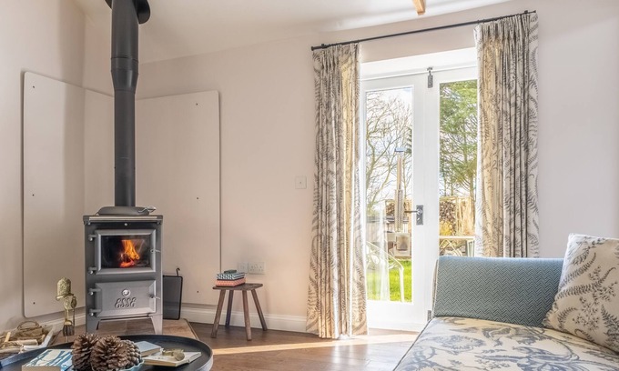 Halesworth Cabin | The Cowshed offers the perfect romantic getaway for two