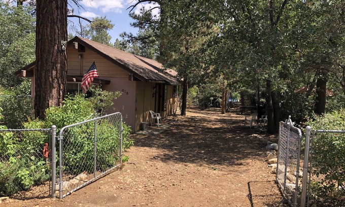 Sugarloaf Cabin | The Cozy Cabin in the Mountain