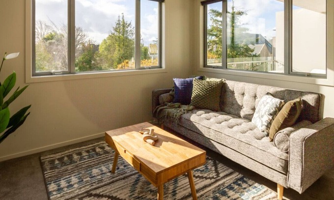 Christchurch City Centre Apartment | The Cozy Cocoon 1 bed 1 bath apartment