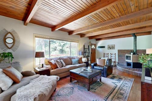 Columbia Falls House | The Cozy Country Home