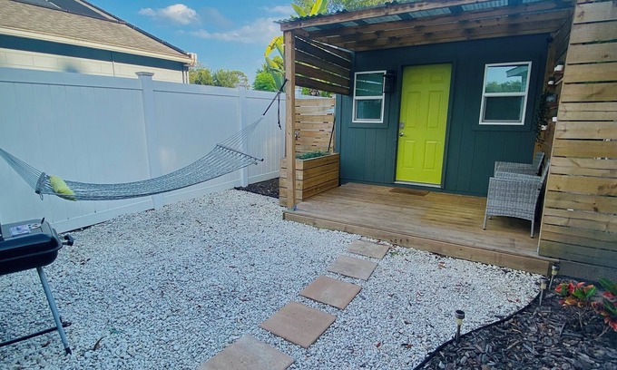 Orlando House | The Cozy Crash Pad: Tiny House Experience