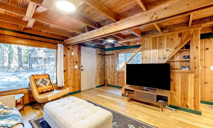 Government Camp House | The Cozy Govy Cabin