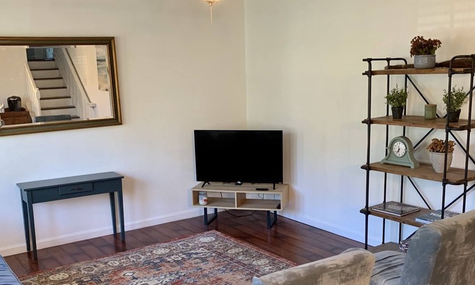 Norfolk - Virginia Beach House | The Cozy Inn - Conveniently located in the heart of Hampton Roads