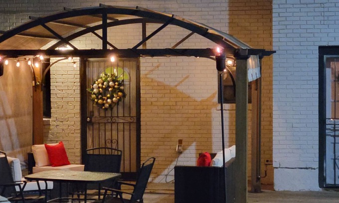 Cliftondale Apartment | The Cozy Joint Suite B