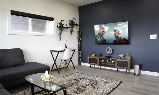 Southeast Calgary Apartment | The Cozy Nook of Seton
