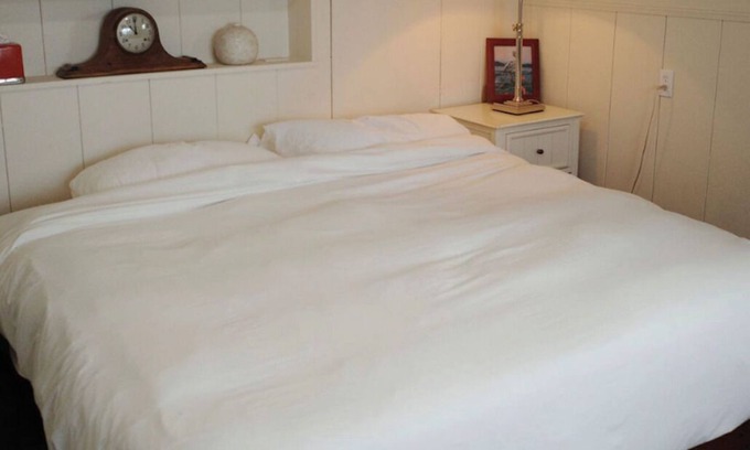 Trinidad Bed & Breakfast | The CrabPot room at Lookout at Trinidad Bay