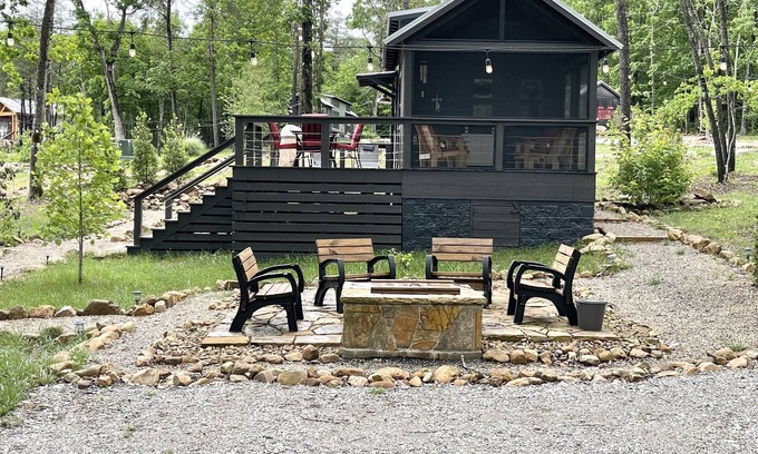 Tracy City House | The Crossroads at The Retreat at Water's Edge
