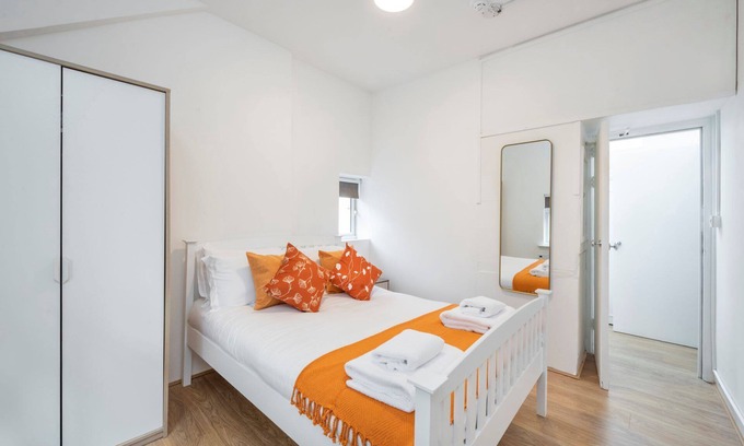 Fitzrovia Apartment | The Cutesy - Fitzrovia - by Frankie Says