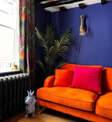 Old Town Hastings House | The Cwtch - Tudor cottage