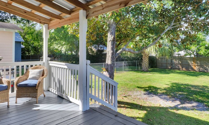 Old Town Cottage | The Cypress Cottage in Old Town BSL - Historic charm with modern amenities