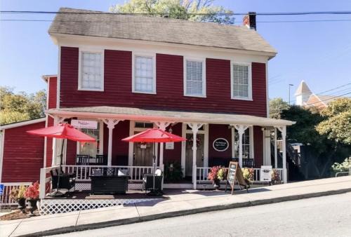 Dahlonega Hotel | The Dahlonega Square Hotel