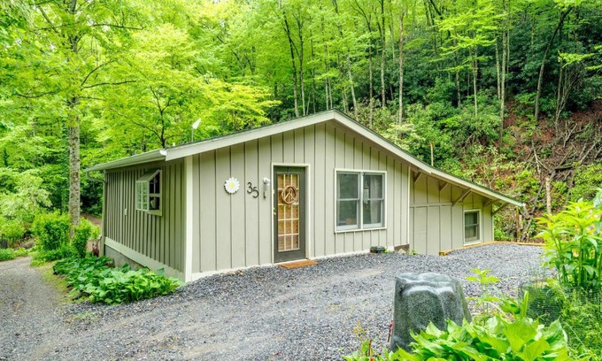 Black Mountain House | The Daisy at Snowy Cove
