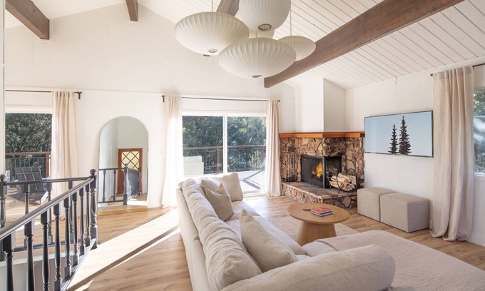Crestline Cabin | The Daydream Cabin - mins to lake w/fire pit