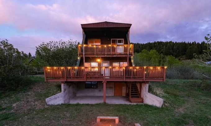 Island Park Cabin | The DeckHouse at Island Park