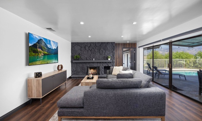 San Bernardino House | The Designer Home｜City Skyline Views｜More in LA