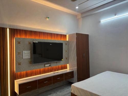 Varanasi Apartment | The Divyakashi stay