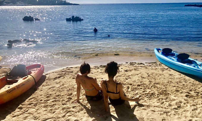 Gibson Bight House | The Dock Resort: Includes boat for snorkeling out at the reef ! NEW LOW PRICE !